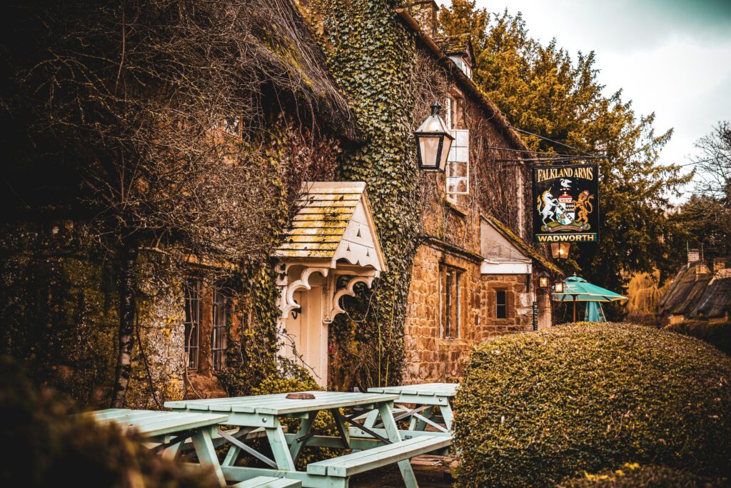 Are There Any Guided Tours Of The Cotswolds?