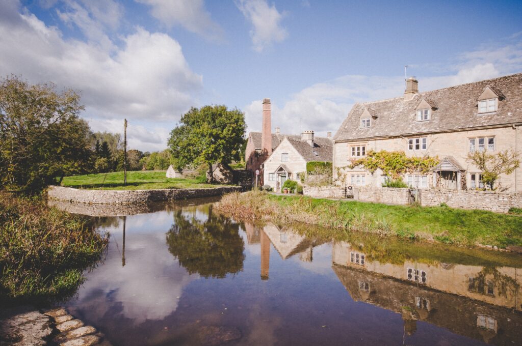How Long Does It Take To Walk The Entire Cotswolds Way?
